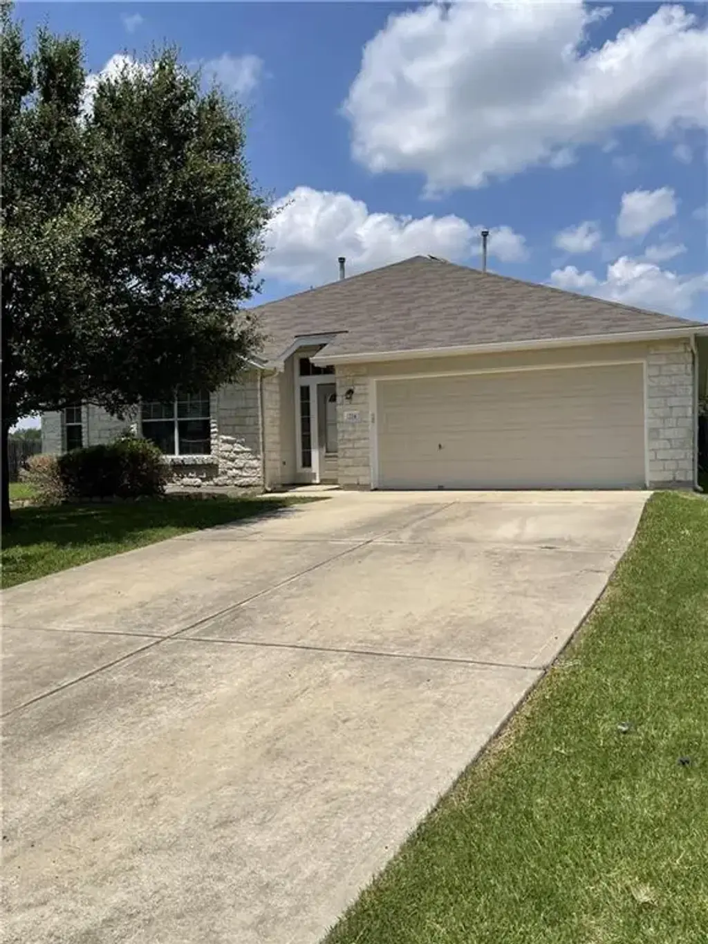 214 Newport Landing Place, Round Rock