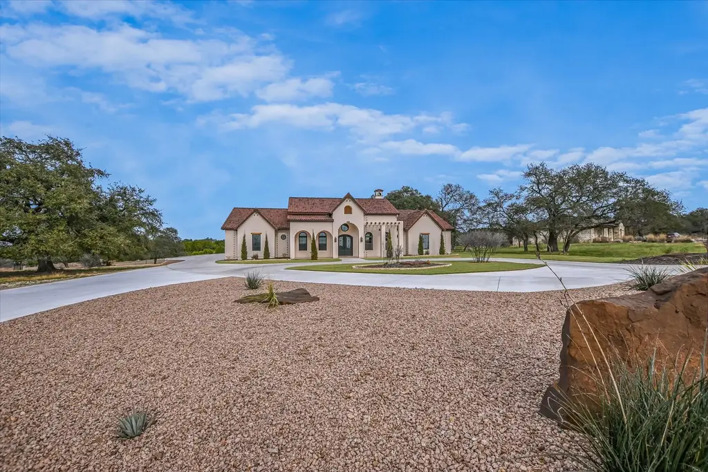 401 Eagle Ridge, Burnet