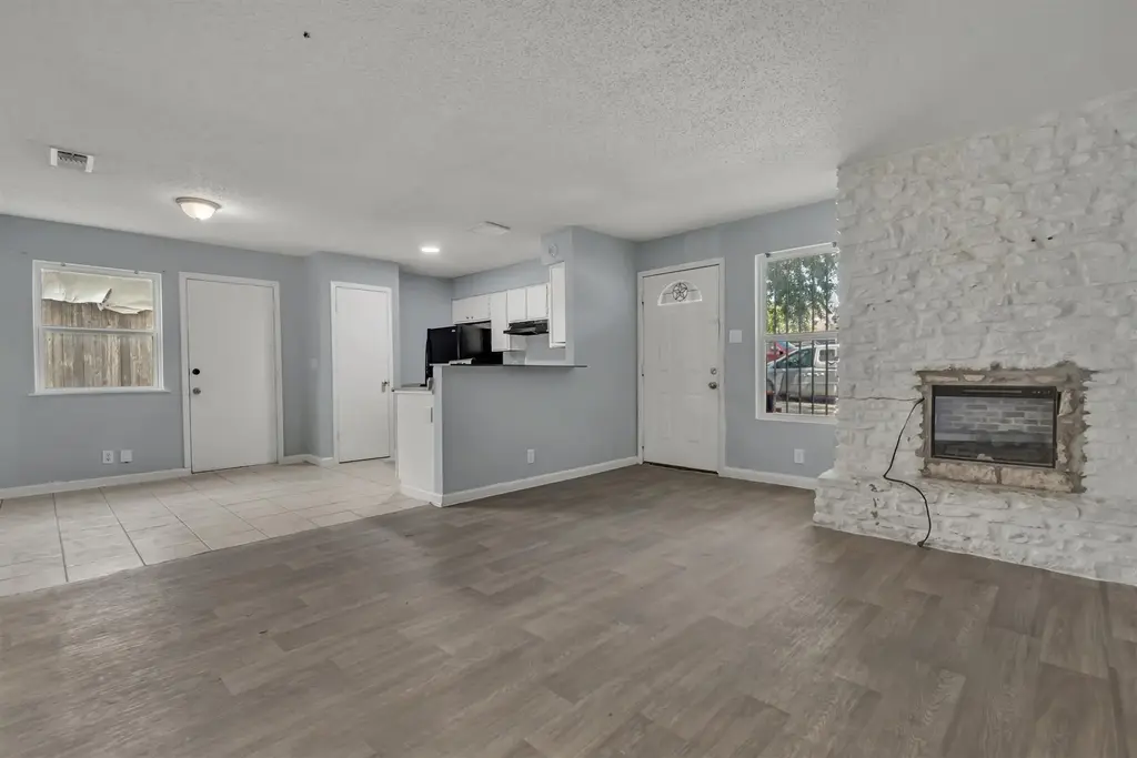 10100 Brownie Drive B, Austin