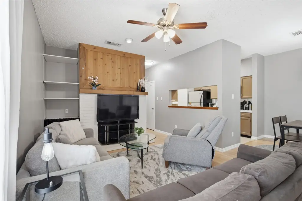 908 Poplar Street 206, Austin