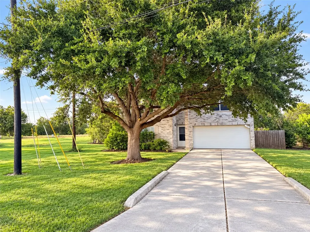 3085 Crestmont Lane, Kyle