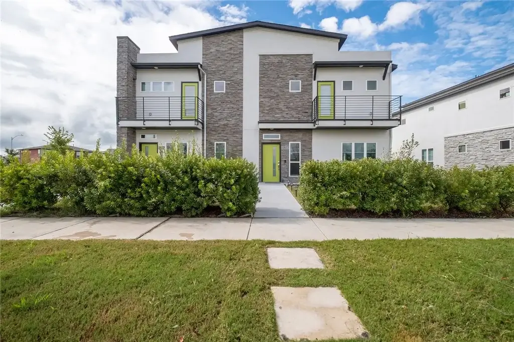 5521 Charles Merle Drive 29, Austin