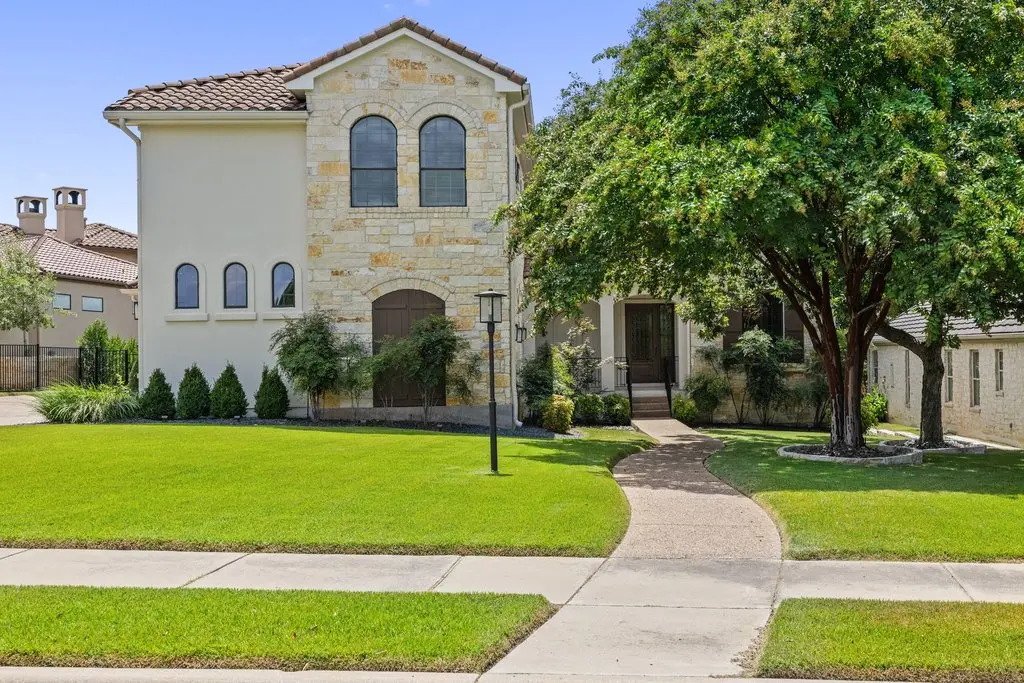 Photo of Listing #1742725