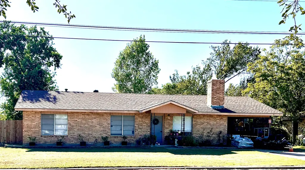 817 N Harris Street, Giddings