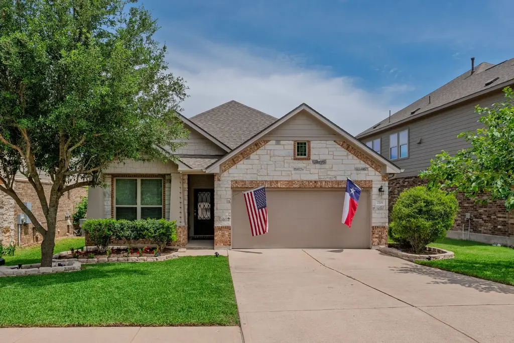 2701 Auburn Chestnut Lane, Pflugerville