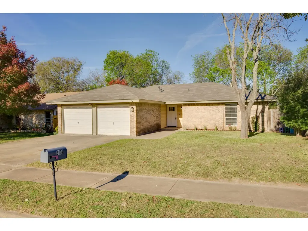 2104 Magazine Street, Austin