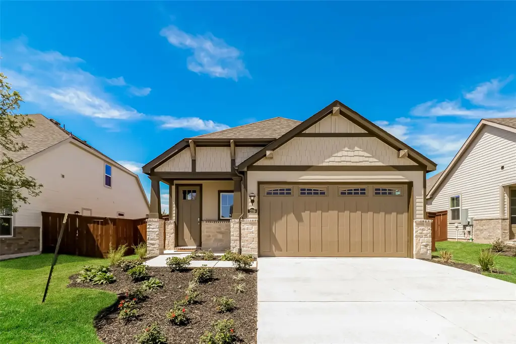 1709 Mexican Heather Drive, Leander