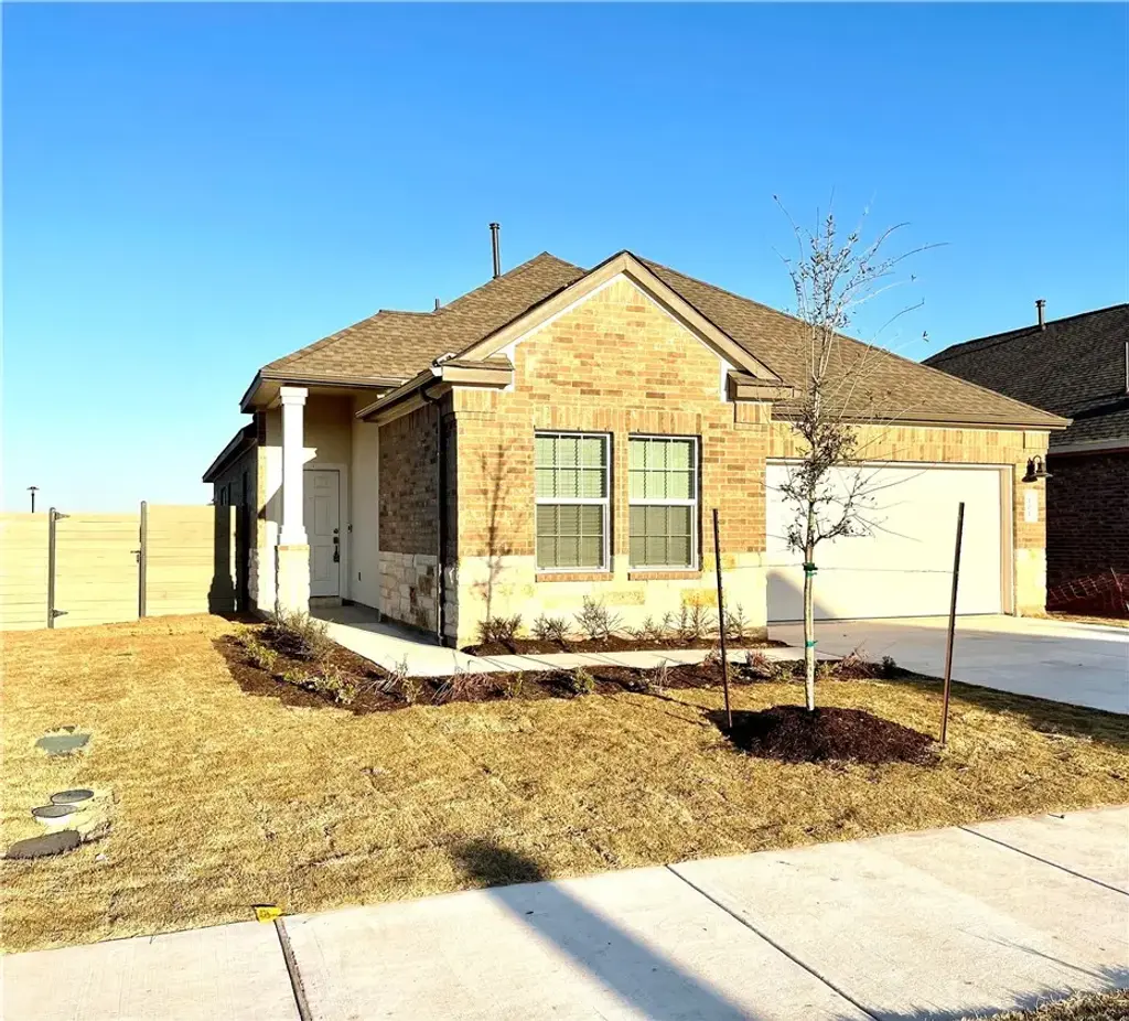 101 Blue Blaze Trail, Georgetown