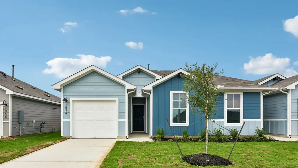 157a Harrison Crossing, Uhland