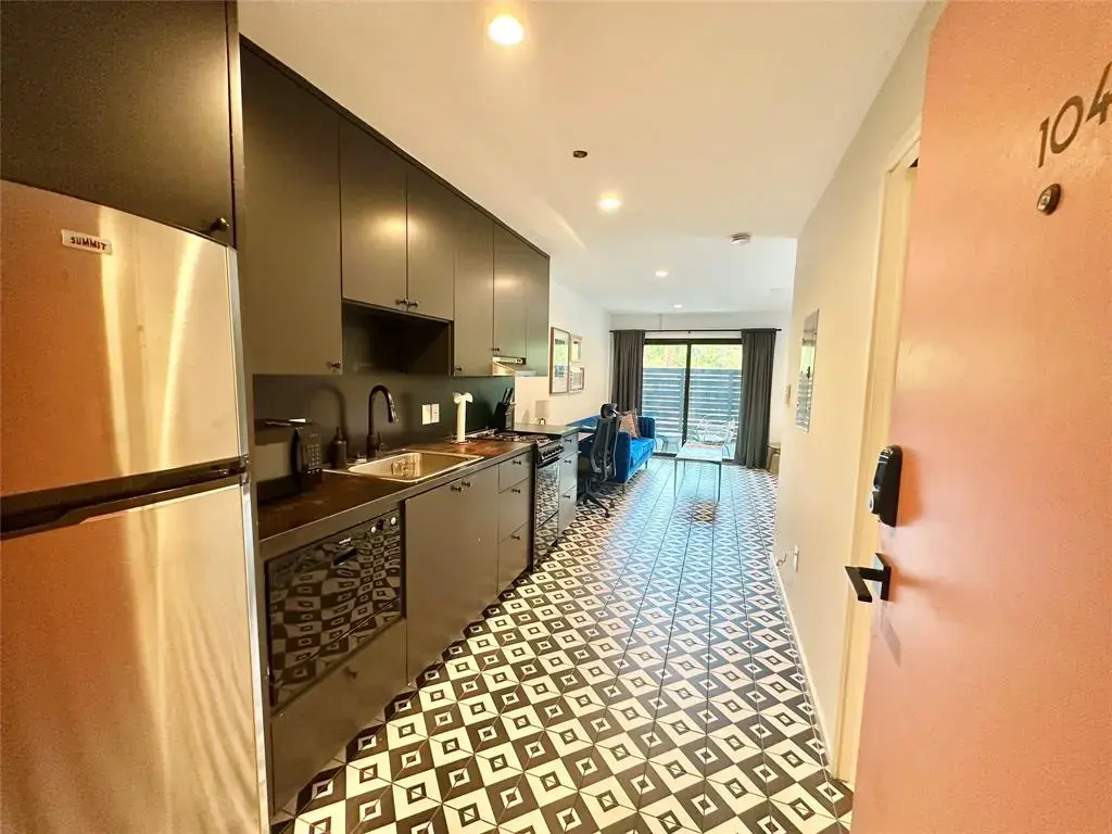 201 Academy Drive 104, Austin