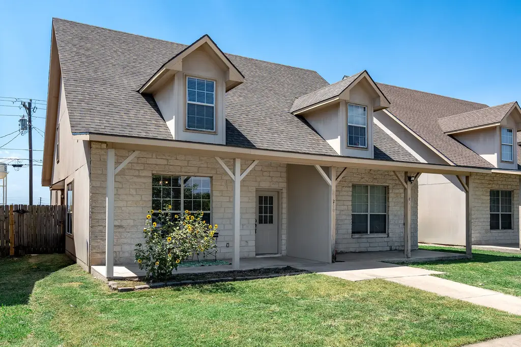 200 Sandstone Drive E/f, Jarrell