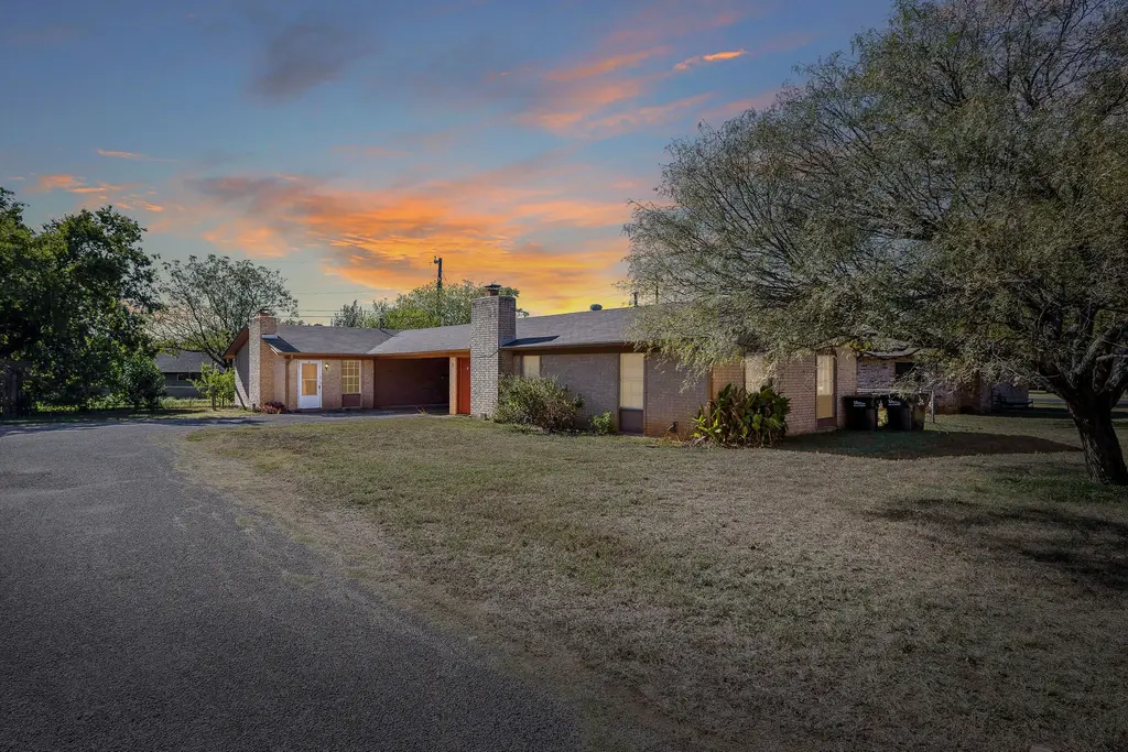 2402 Cottonwood Drive, Georgetown