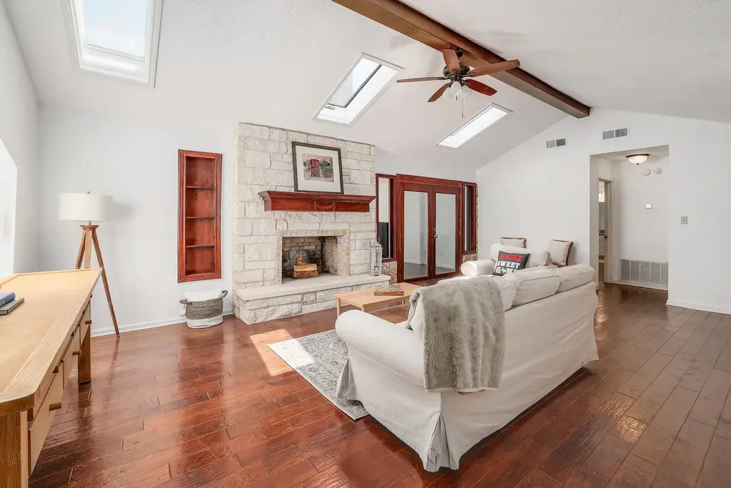 602 Meadowbrook Drive, Georgetown