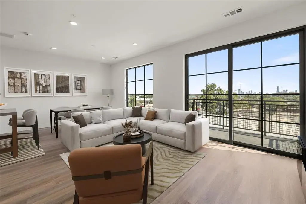 4315 S Congress Avenue 332, Austin