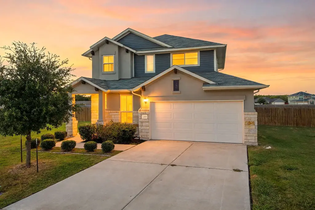215 Lake Placid Run, Elgin