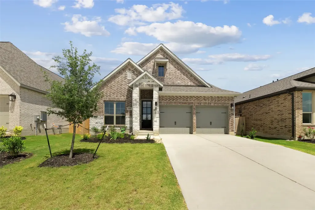 104 Chinaberry Bend, Bastrop