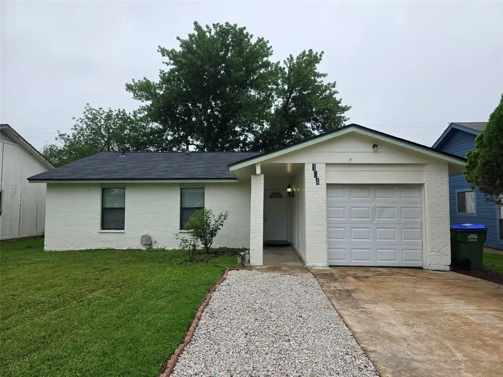 104 E Eggleston Street, Manor
