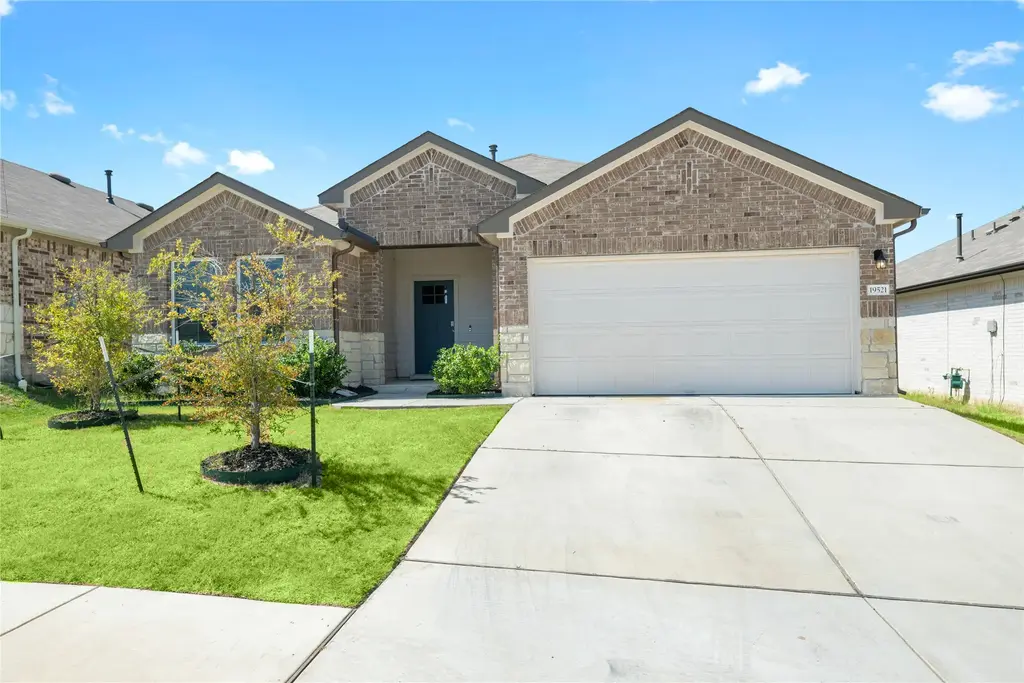 19521 Ann Richards Avenue, Manor