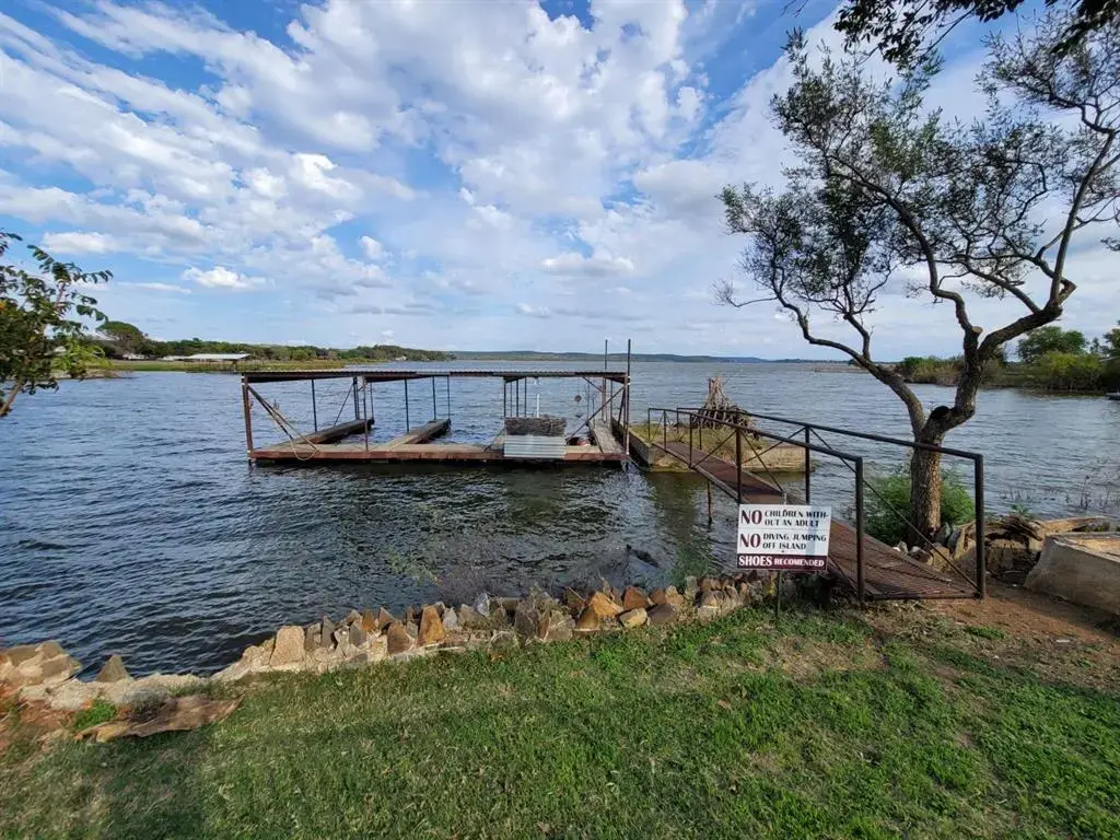 161 Alexander Drive 8, Tow