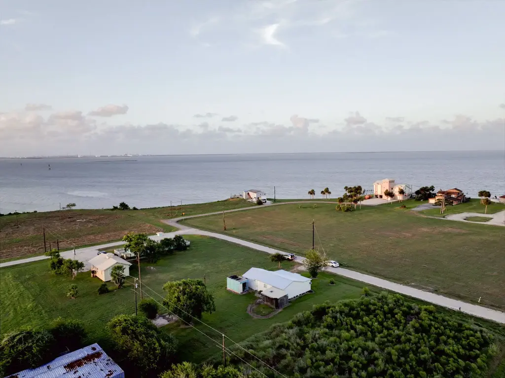 890 N Quailrun Avenue, Port Lavaca