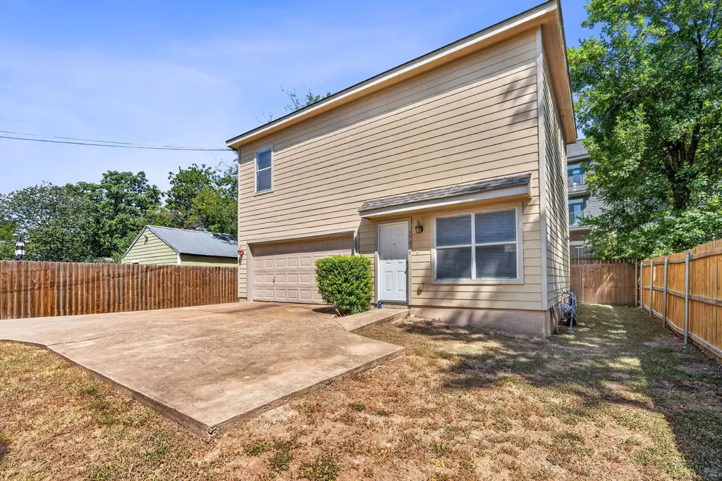 5707 Woodrow Avenue B, Austin