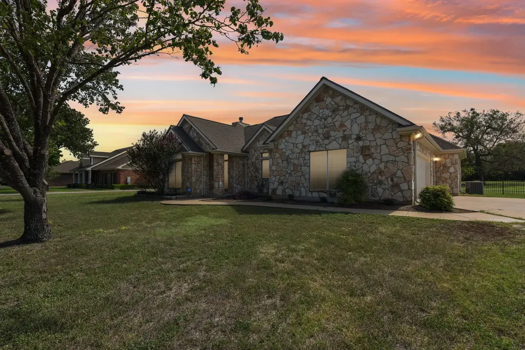 100 Grove Lane, Buda