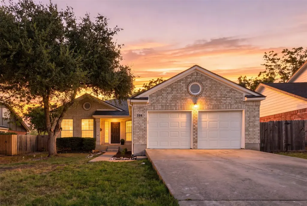709 Elder Way, Round Rock