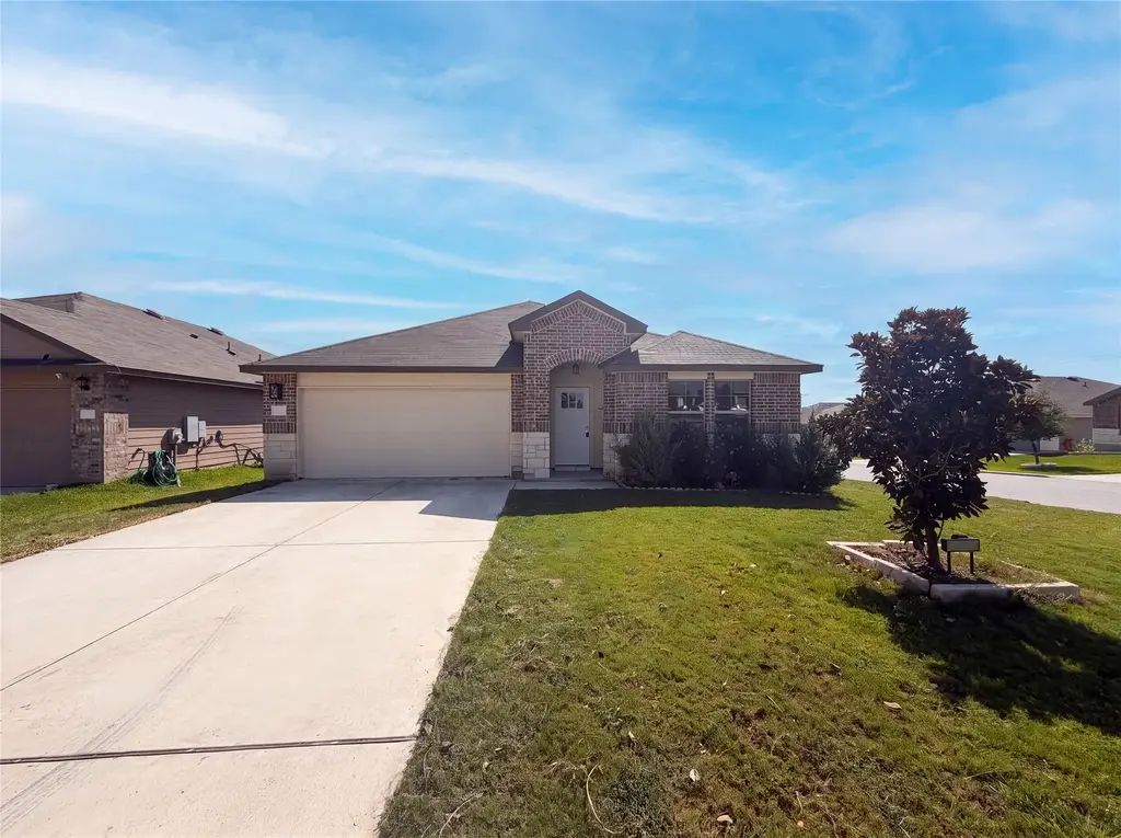 233 Atwood Loop, Jarrell