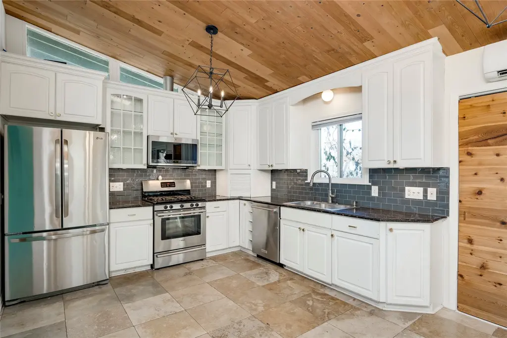 2404 Barton Skyway, Austin