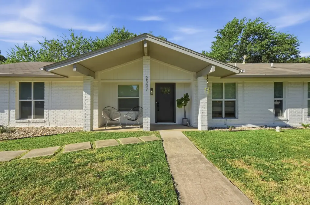 2307 Deadwood Drive, Austin