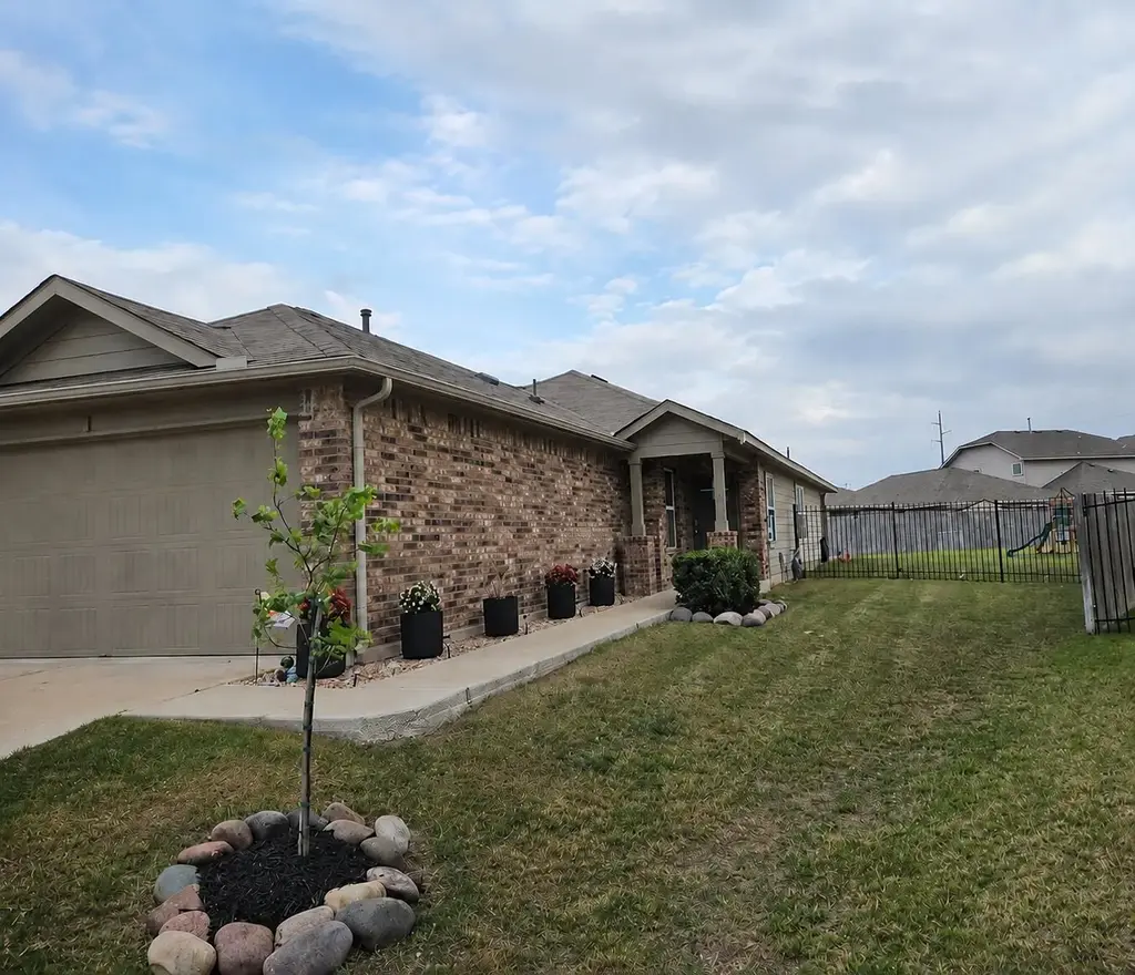 108 Blue Sage Drive, Leander