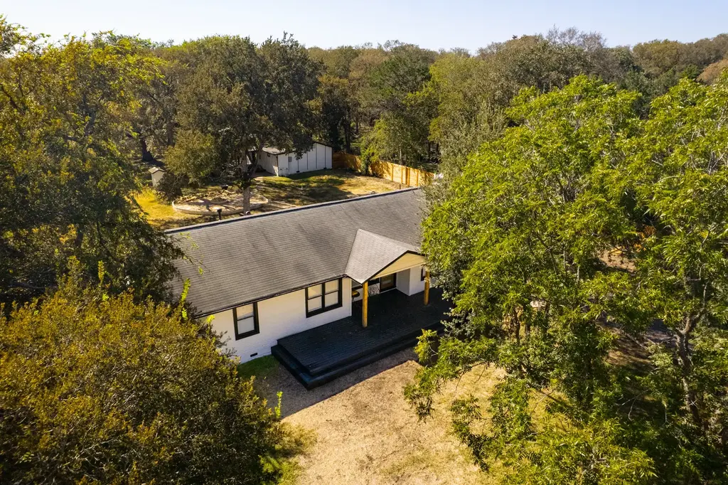 8904 Chisholm Lane, Austin