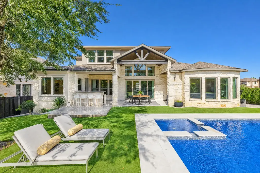 12801 Veronese Drive, Austin
