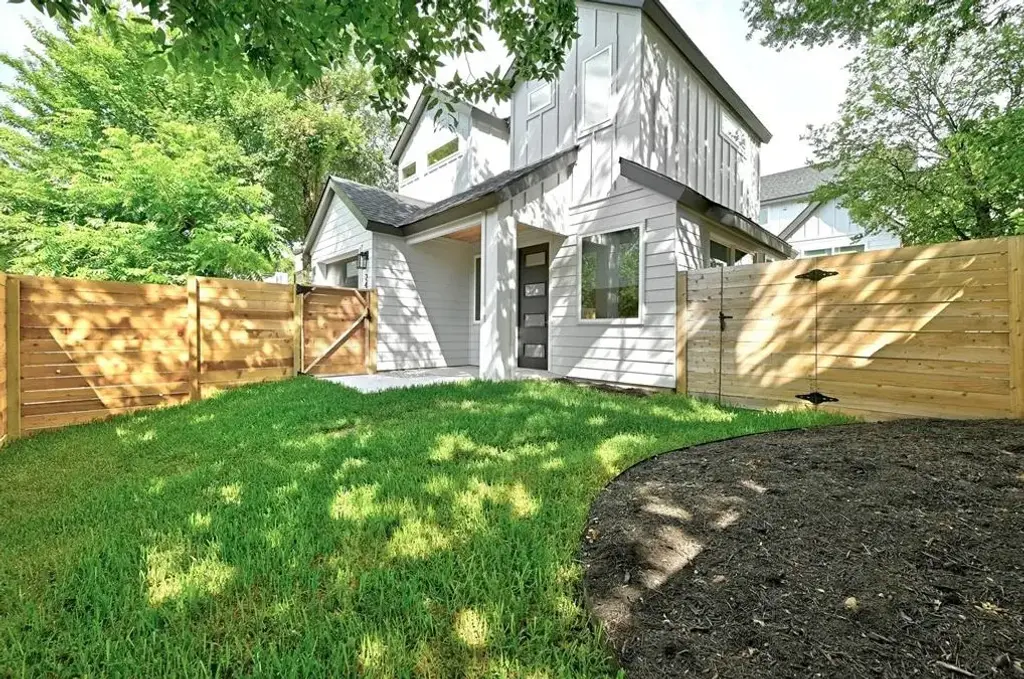 2405 E 11th Street 2, Austin