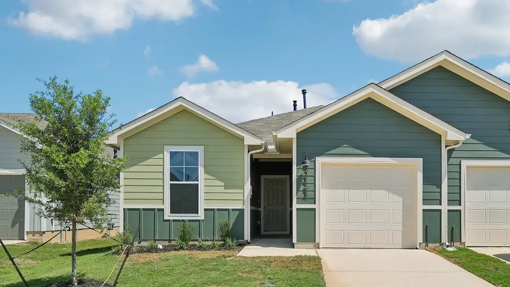 245a Harrison Crossing, Uhland