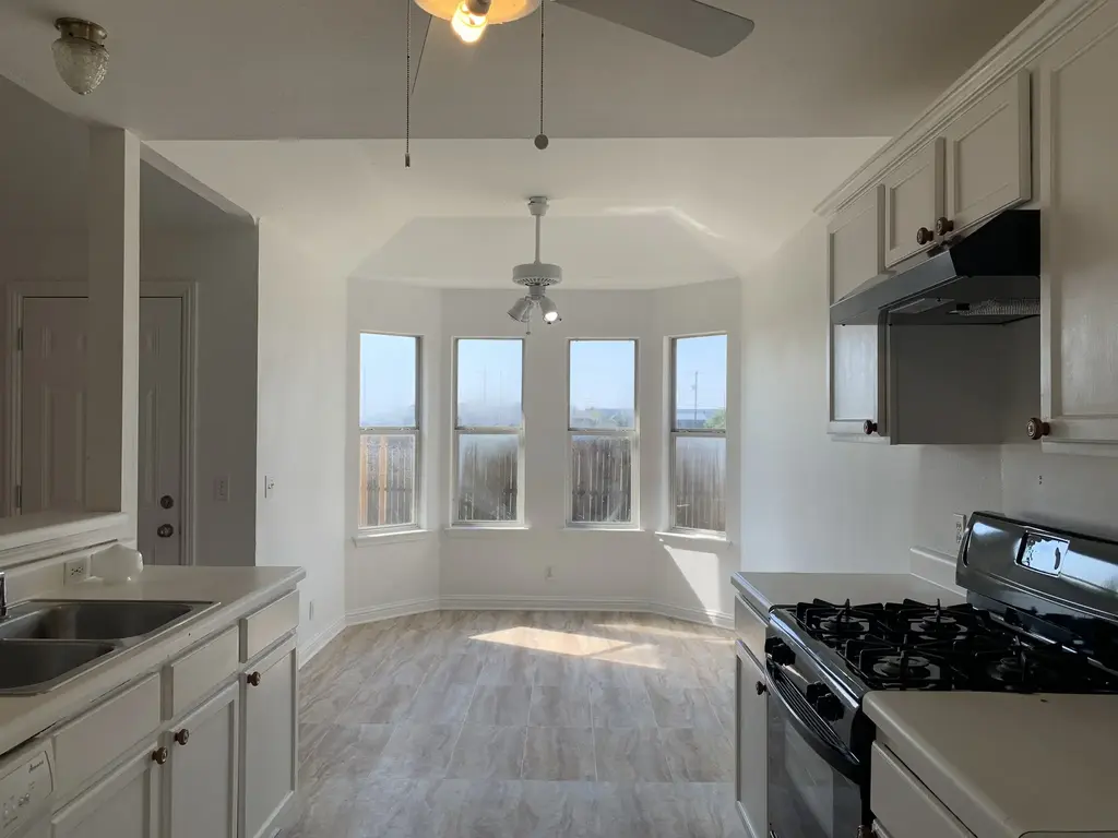 210 Evergreen Circle, Georgetown