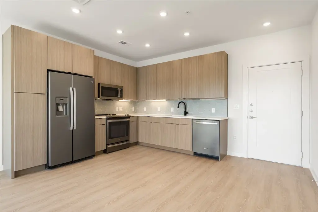 4802 S Congress Avenue 403, Austin