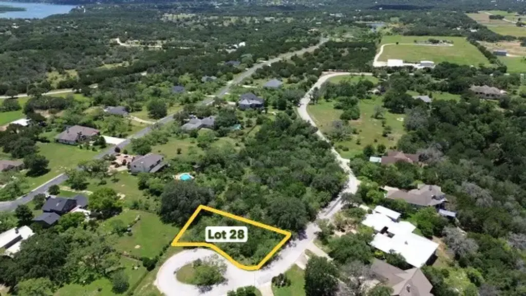 28 Hummingbird Way, Spicewood