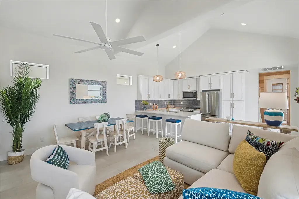 106 Porto Villageo Drive, Port Aransas