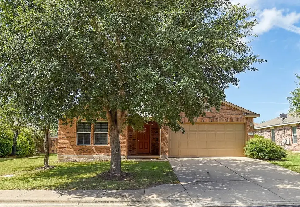 208 Wild Cat Drive, Bastrop