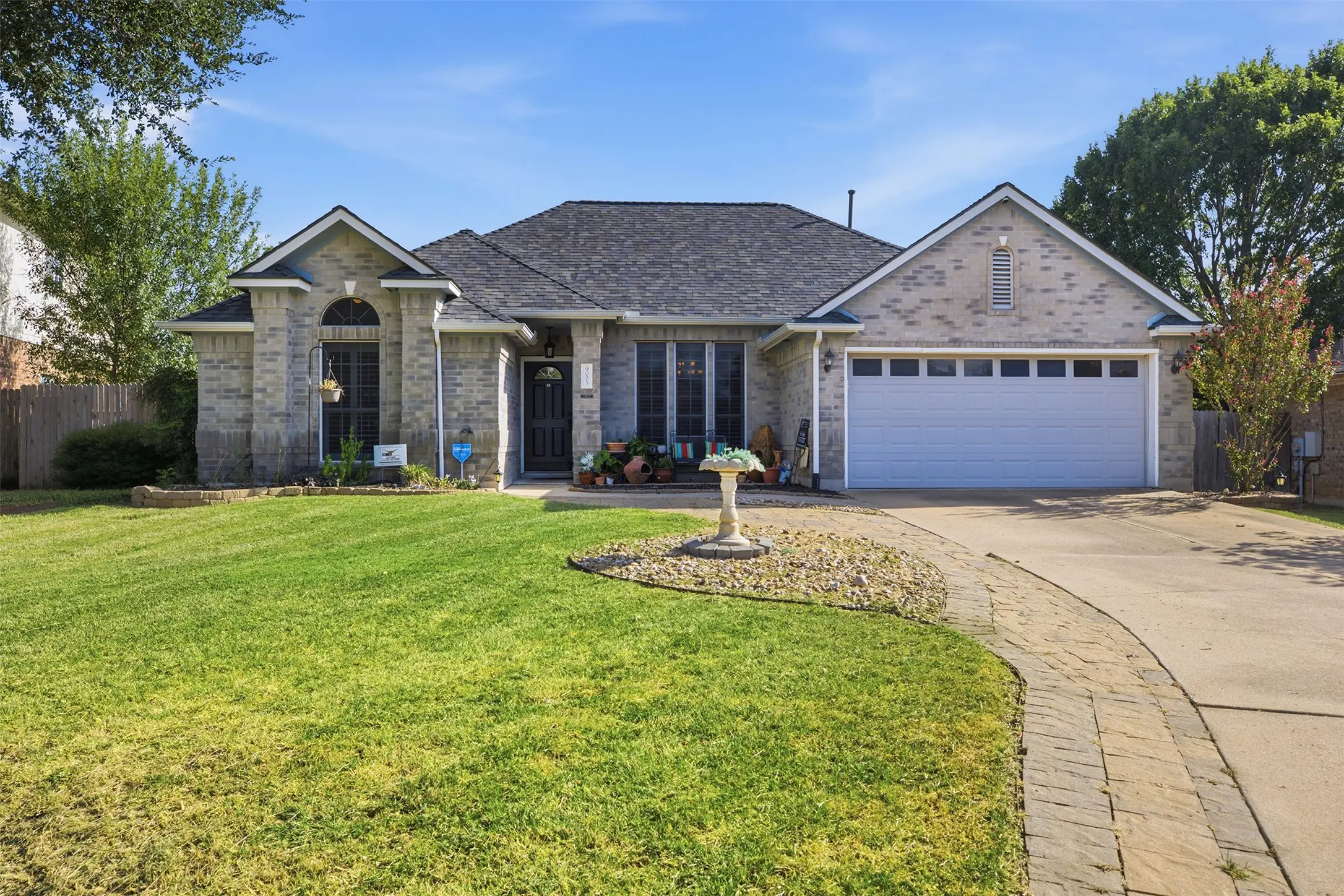 Photo of Listing #3219479