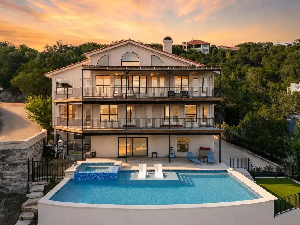 13805 Skyline Drive, Austin