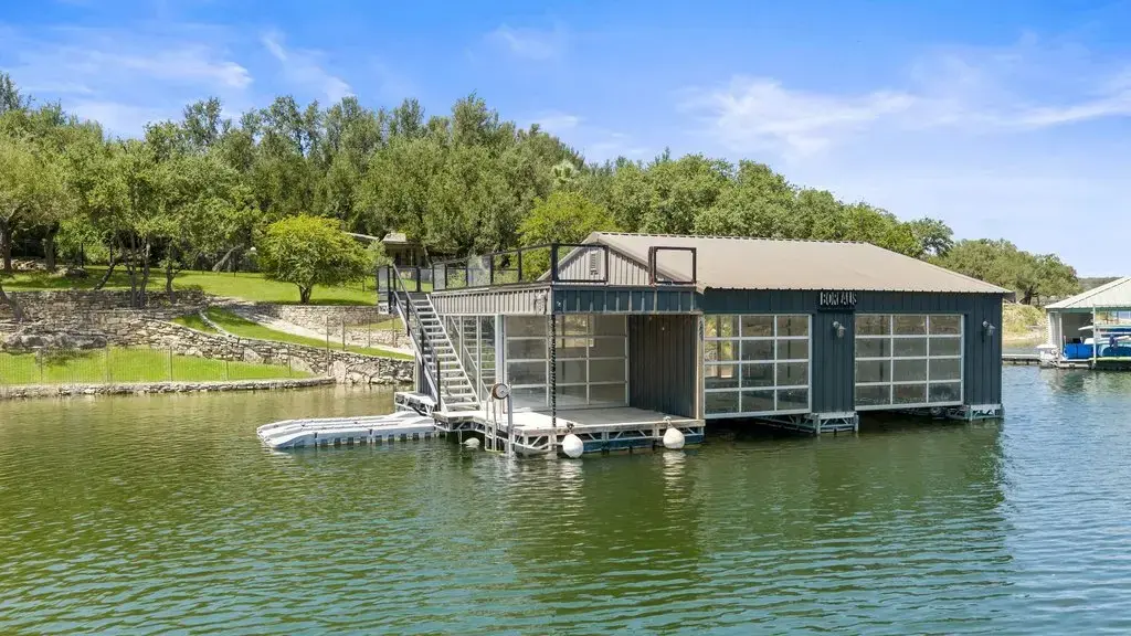 909 Brooks Hollow Road, Lakeway