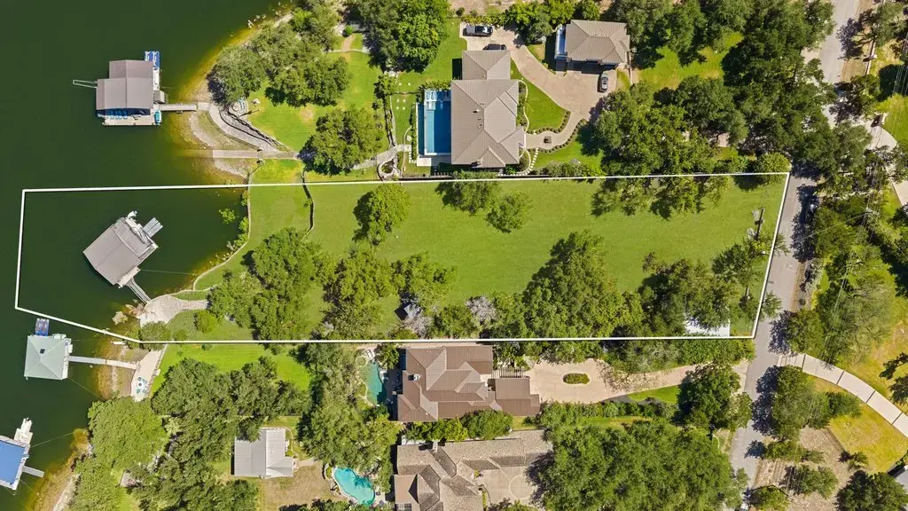 909 Brooks Hollow Road, Lakeway