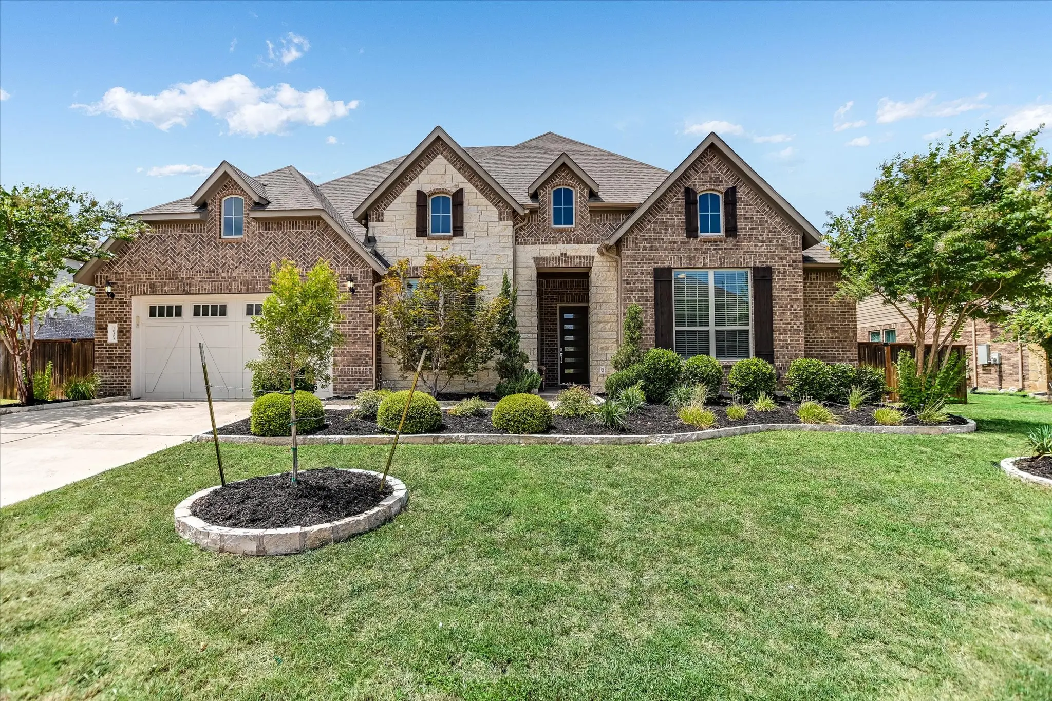 Photo of Listing #3352610