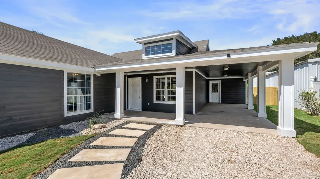 10915 S Highway 183, Lampasas