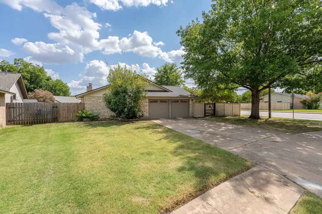 1201 Wayne Drive, Round Rock