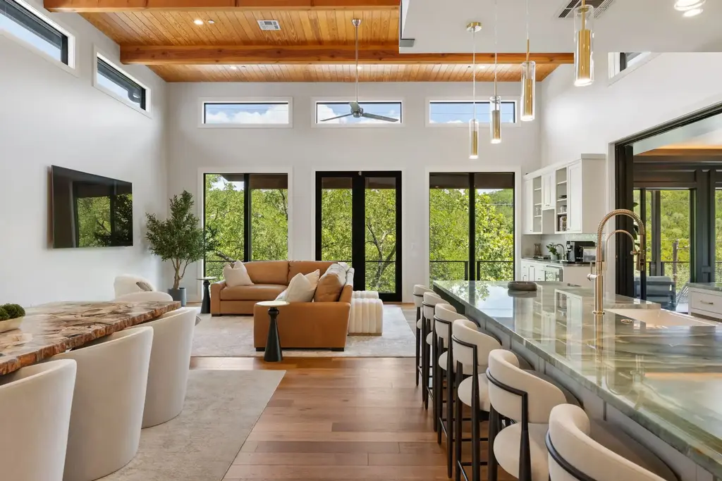 5605 Creek Mountain, Austin