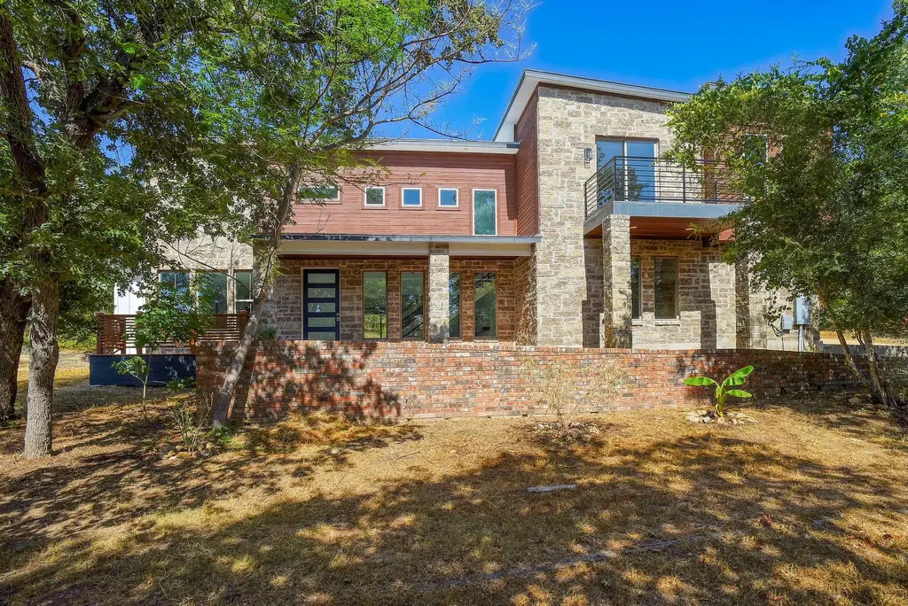 316 Tall Forest Drive, Bastrop