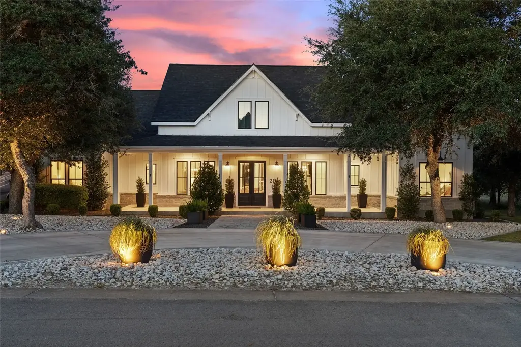 21 Peace Pipe, Wimberley